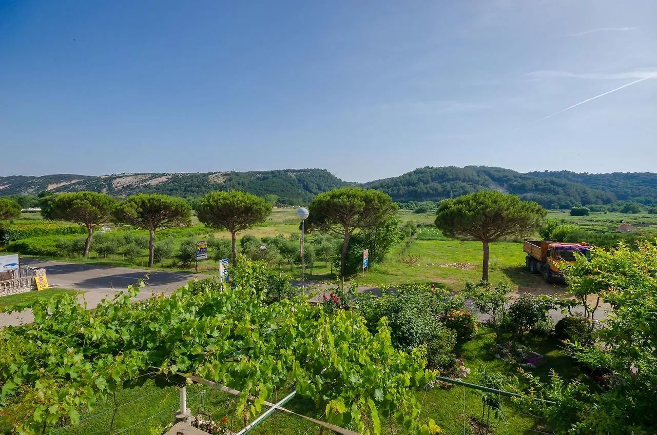 Apartments Joka Lopar