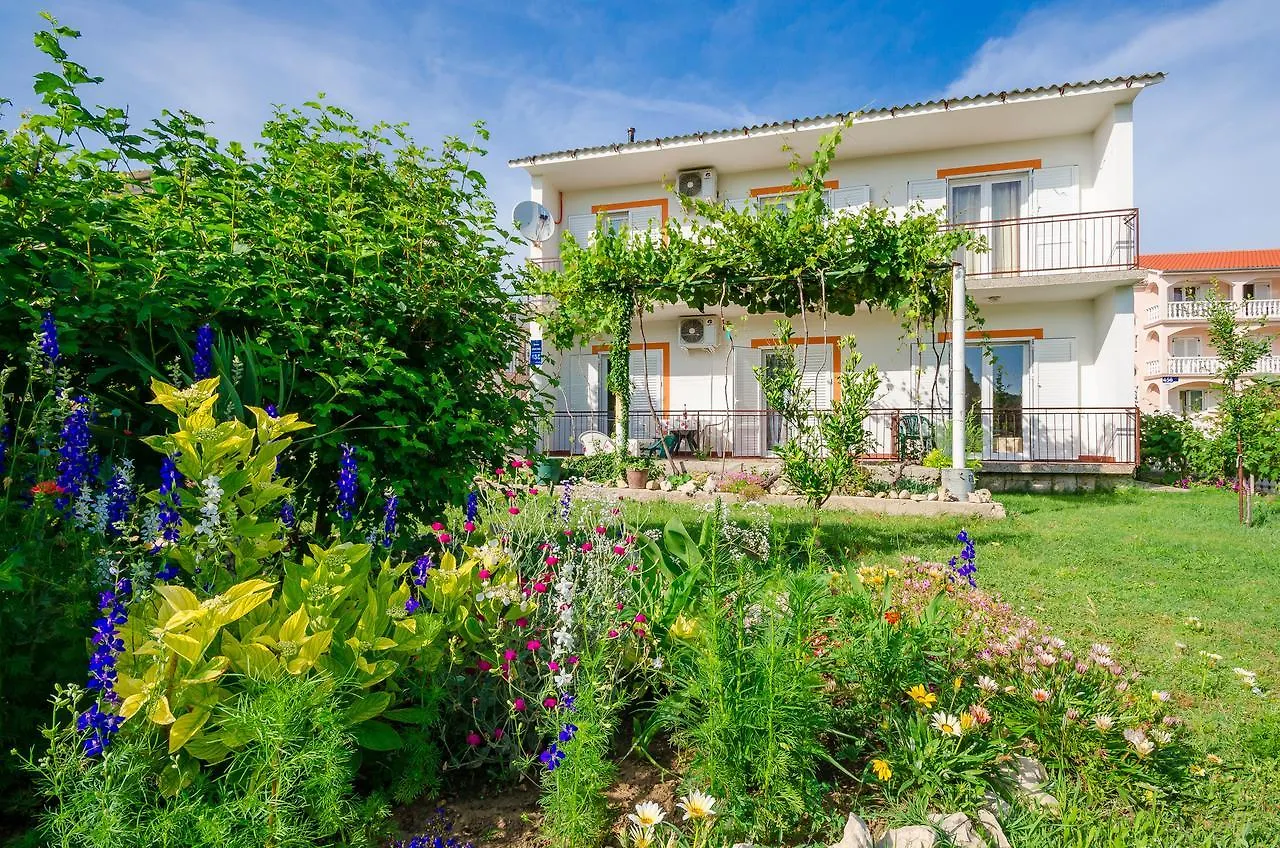 Apartments Joka Lopar