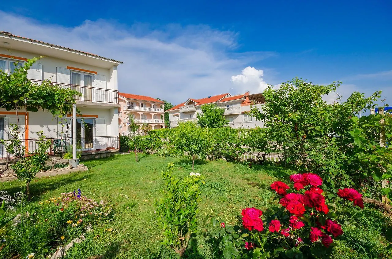Apartments Joka Lopar