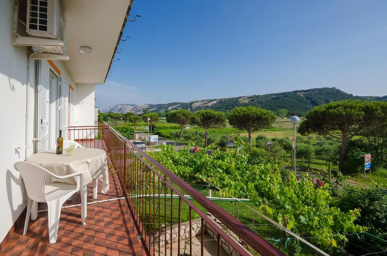 Apartments Joka Lopar