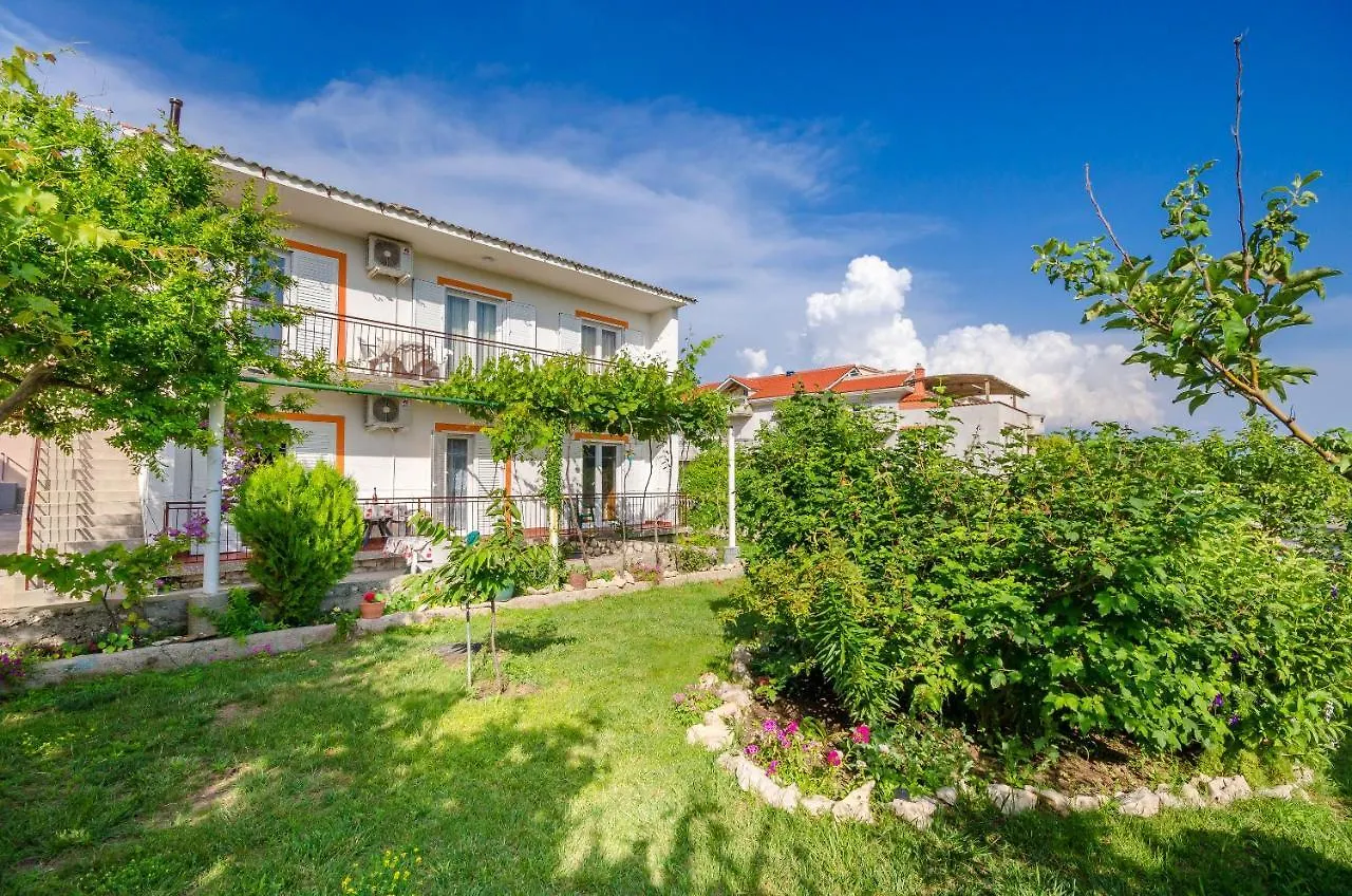 Apartments Joka Lopar