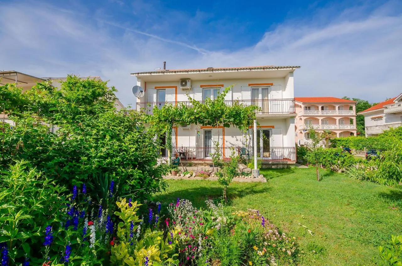 Apartments Joka Lopar