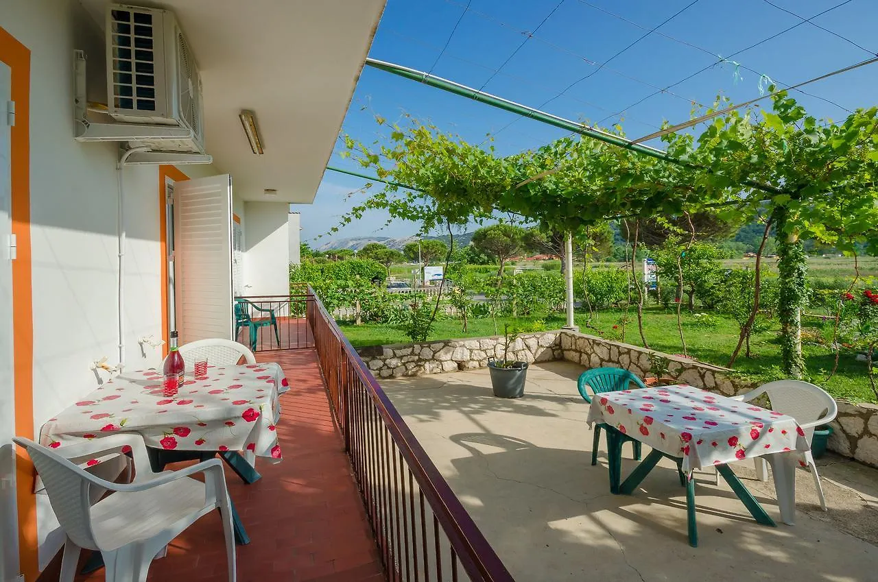 Apartments Joka Lopar